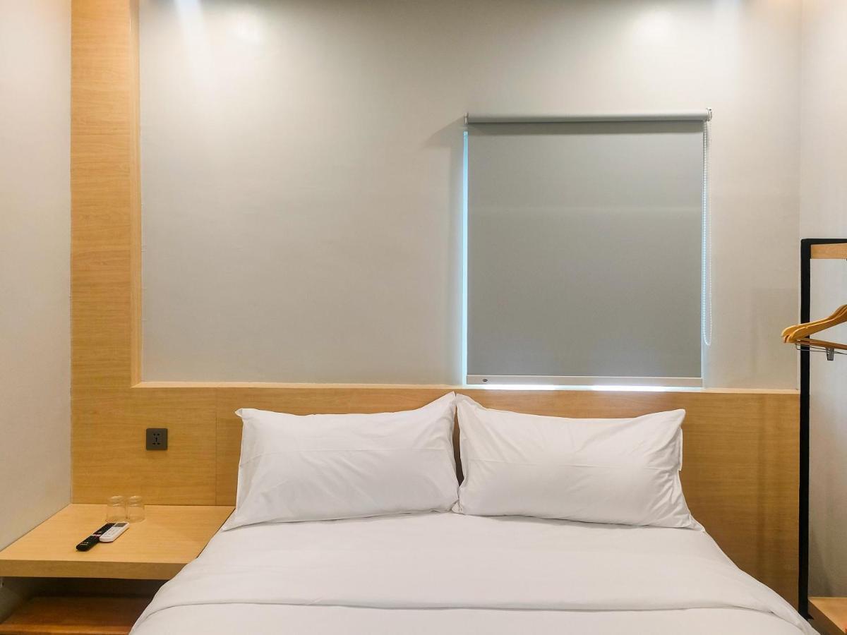 Travel Biz Hotel Medan Mitra Reddoorz Exterior photo
